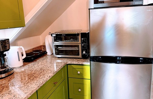 Bluemont Apartment | Stylish 1-bd/1-ba gardern apt within quaint Bluemont village, walk to wineries.