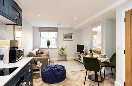 Stoney Middleton Apartment | Stylish 1 bedroom 1st floor apartment in the historic village of Stoney Middleton