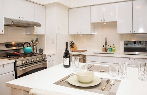 SoHo Apartment | Stylish 1-Bedroom Apartment with AC and Wi-Fi in Lively New York City