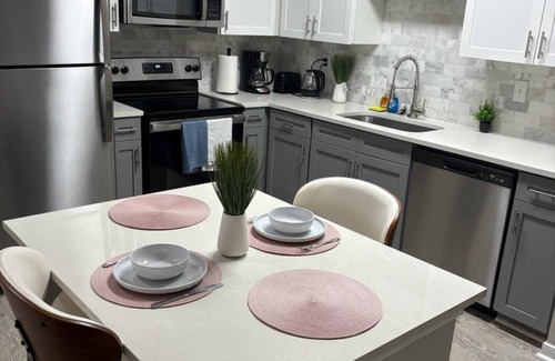 Egypt Apartment | Stylish 1BR in Magnolia Easy Access to Woodlands