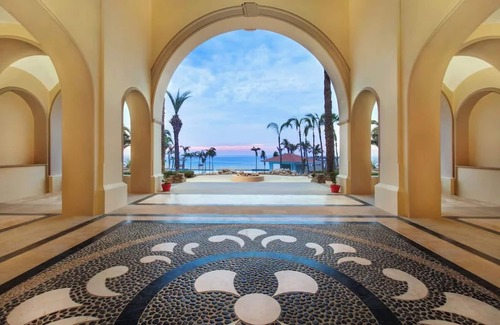 Zona Hotelera Condo | Stylish 2 Bd Villa at La Valencia Beach Resort & Spa in Cabo - Steps from Beach!