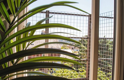 Exeter Apartment | Stylish 2 bed Apt in Exeter - Free parking, Self Check-In! Sleeps 2-4