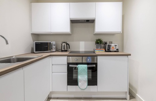 Bradford Apartment | Stylish 2 bed Apt near City Park Bradford