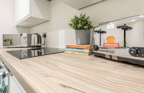 Bradford Apartment | Stylish 2 bed Apt near City Park Bradford