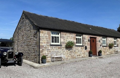 Winkhill House | Stylish 2 Bed Peak Dist Cottage Barn Alton Towers