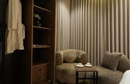 Al Olaya District Apartment | Stylish 2 Bedroom Apartment and Sitting Room Jacuzzi available