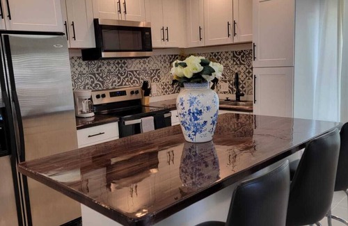 Timberwolf Condo | Stylish 2 bedroom condo fully renovated