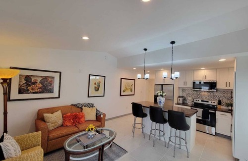 Timberwolf Condo | Stylish 2 bedroom condo fully renovated