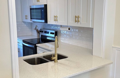 Southside House | Stylish 2BR/2.5BA Townhouse