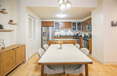 Rincon Hill Apartment | Stylish 2BR Apartment in Downtown Lansing｜Workspace Included｜Pet-Friendly #41904