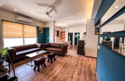 Jaipur Apartment | Stylish 2BR Apt Near Hawa Mahal & Airport