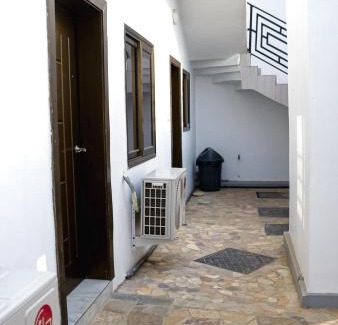 Lome Apartment | Stylish 2BR Modern Apt in Cité Baguida