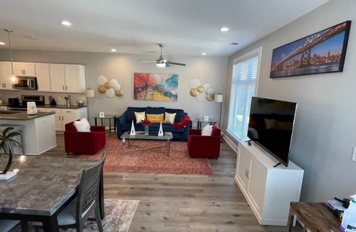 Dunean Apartment | Stylish 2BR Retreat w/Balcony in Secure Complex