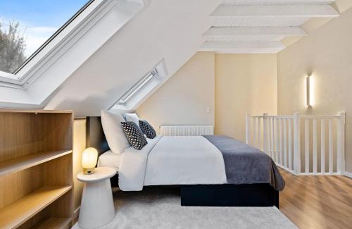 Dommeldange Apartment | Stylish 2BR with Patio & Parking Near City Center