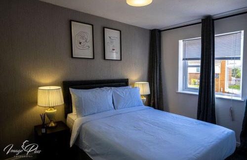 South Hornchurch Apartment | Stylish 3-Bedroom House