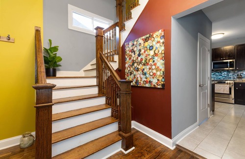 Maywood House | Stylish 3bd w/backyard patio mins from Downtown!