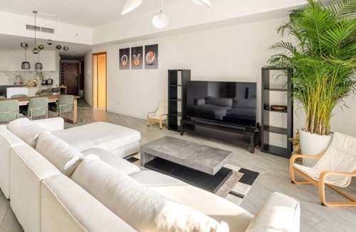 Jumeirah Lake Towers Apartment | Stylish 3BR Apartment in Marina Stunning Views