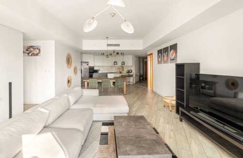 Jumeirah Lake Towers Apartment | Stylish 3BR Apartment in Marina Stunning Views