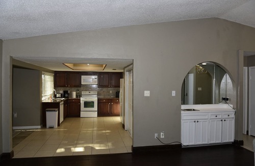 Plano House | 🏡 Stylish 3BR Home in Plano with Backyard & Garage – Perfect Family Getaway!