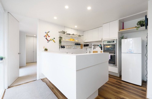 Hawker Apartment | Stylish 3BR in Hawker - Colorful and Renovated