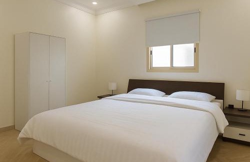 Jeddah Apartment | Stylish 3BR Smart TV & Wi-Fi