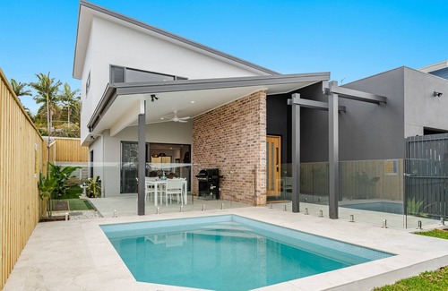 Lennox Head Apartment | Stylish 4 bedroom house with pool