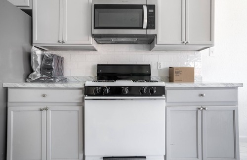 Clodine House | Stylish 4br 2.5ba Haven In Houston 4 Bedroom Home by RedAwning