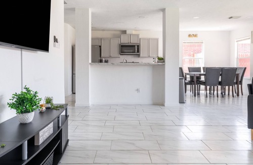 Clodine House | Stylish 4br 2.5ba Haven In Houston 4 Bedroom Home by RedAwning