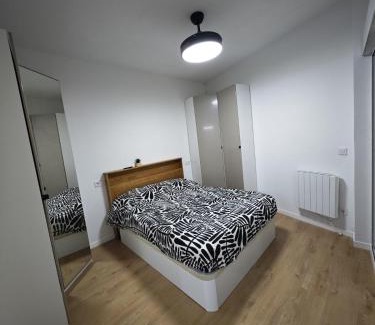 Alcobendas Apartment | Stylish Alcobendas Studio Seasonal