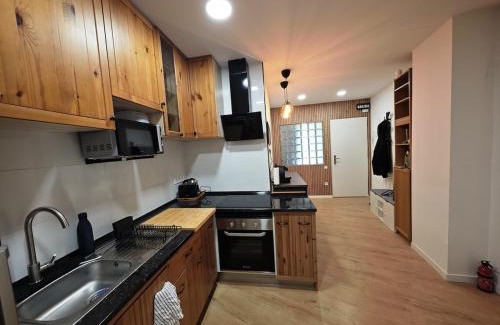 Alcobendas Apartment | Stylish Alcobendas Studio Seasonal