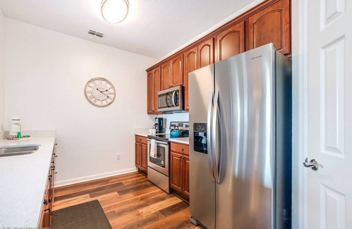 Florida Central Atlantic Coast House | Stylish and Contemporary Vista Cay Hideaway - Lake View 3bd/2ba #3vc4126