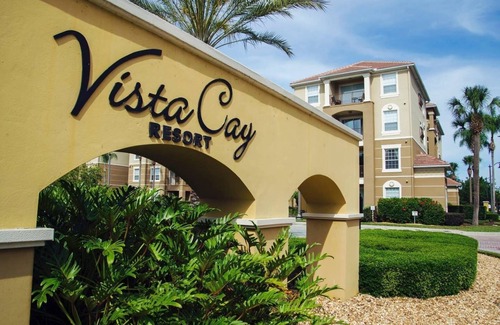 Florida Central Atlantic Coast House | Stylish and Contemporary Vista Cay Hideaway - Lake View 3bd/2ba #3vc4126