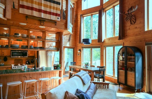 Brill Cabin | Stylish and Cozy Cabin on the Red Cedar Chain overlooking quiet bay