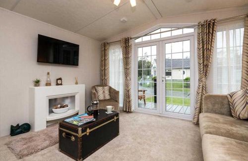 Tewitfield Cabin | Stylish and cozy holiday home