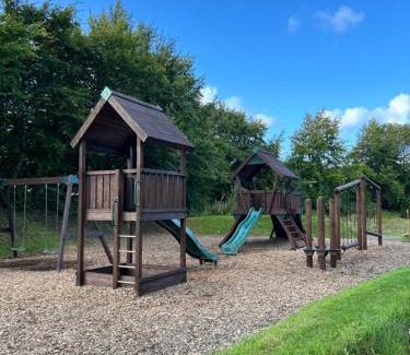 Tewitfield Cabin | Stylish and cozy holiday home