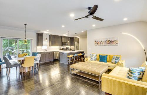 Lenexa House | Stylish and Modern Lenexa Haven with Fire Pit and Deck!