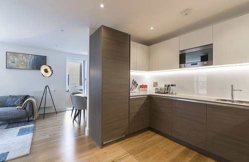 Fryent Apartment | Stylish and Stunning 3 bed apartment, Colindale, NW London