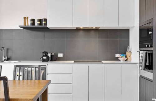 Braddon Apartment | Stylish Apartment in Braddon City Center