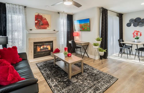 Roseville Apartment | Stylish Apartment In A Great Location!