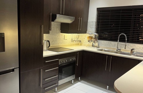 Douglasdale Apartment | Stylish Apartment near Monte Casino