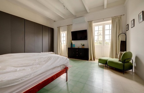 Floriana Apartment | Stylish Apartment steps from the Capital