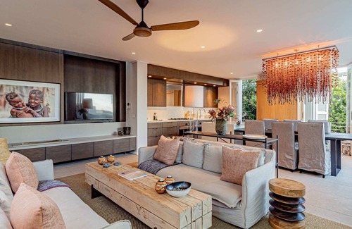 Cape Town City Centre Apartment | Stylish Apartment with Rooftop Deck and Pool 53 Napier