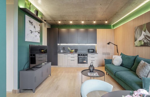 Pervomaysky District Apartment | Stylish apartment with a view of Park