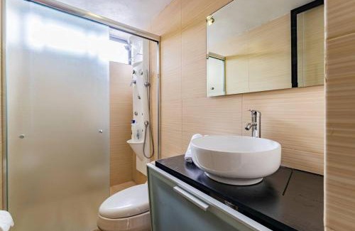 Zona Rosa Apartment | Stylish apartment with private roof top & jacuzzi