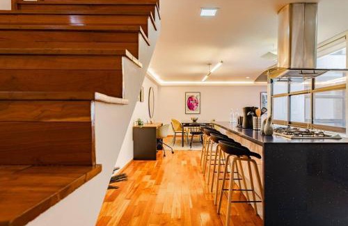 Zona Rosa Apartment | Stylish apartment with private roof top & jacuzzi