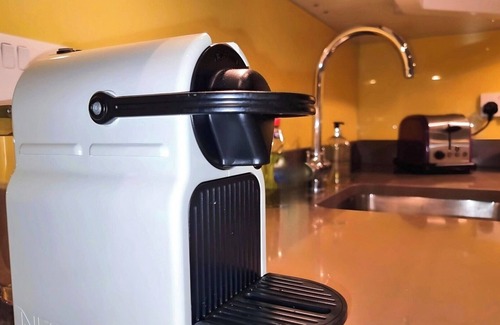 Notting Hill Condo | Stylish apt in the heart of Notting Hill -2-nSteps from Portobello Rd and tube!