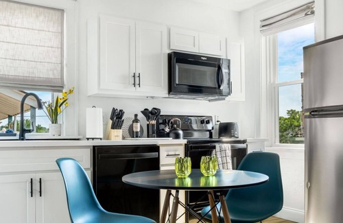 St. Louis Apartment | Stylish Apt Near STL Attractions
