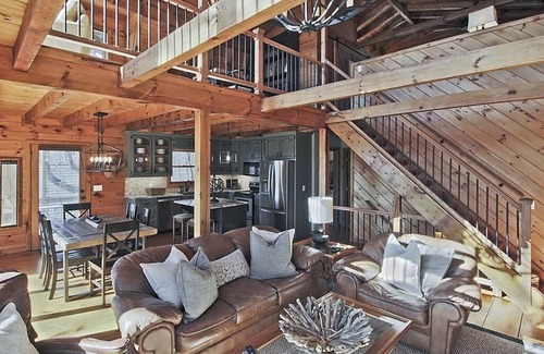 Tate Cabin | Stylish Bent Tree Home w/spectacular views in resort community!