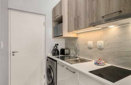 Greater Johannesburg Metropolitan Area Apartment | Stylish | Brand New | 2 Bed | Rosebank