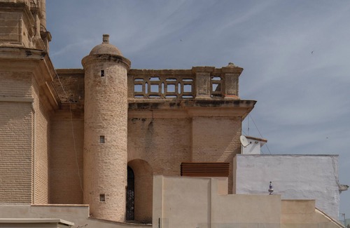 Feria Apartment | Stylish Calm Retreat + Pool - Fairgrounds/Alameda Area